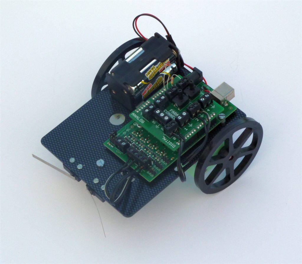Arduino 兼容的裸板机器车