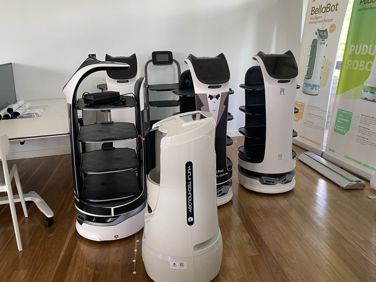 PUDU Robotics 的多款服务机器人